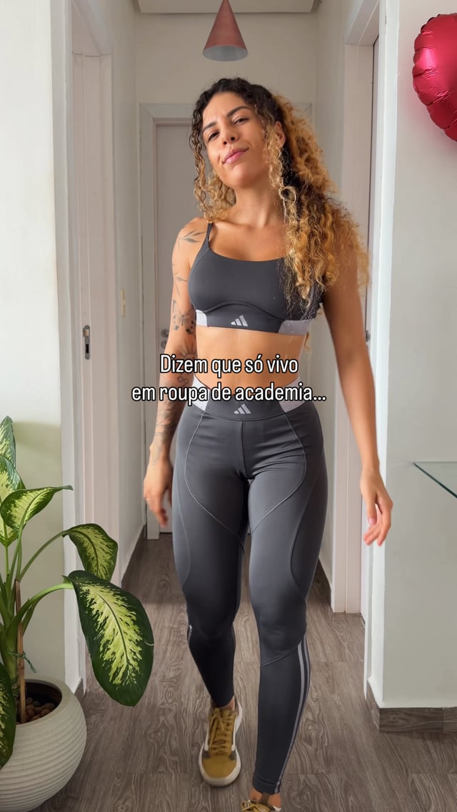 Vídeo de venda por indicação publicado por @lari.fit